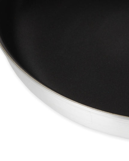 Chảo Rán Browne 5813832 30.5 cm Nhôm Không Dính Tay Cầm Silicone Đặc