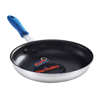 Chảo Rán Browne 5813832 30.5 cm Nhôm Không Dính Tay Cầm Silicone Đặc