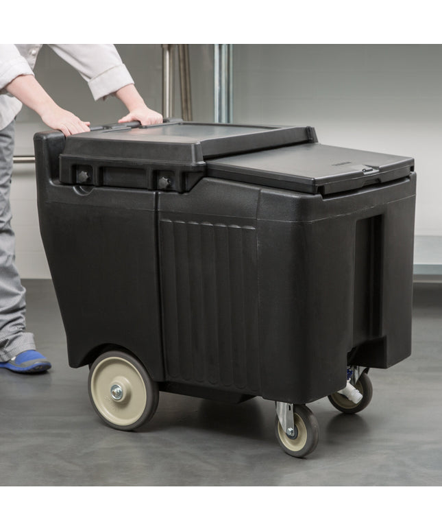 Thùng đá di động Cambro ICS125LB110 SlidingLid đen - Sức chứa 57 kg
