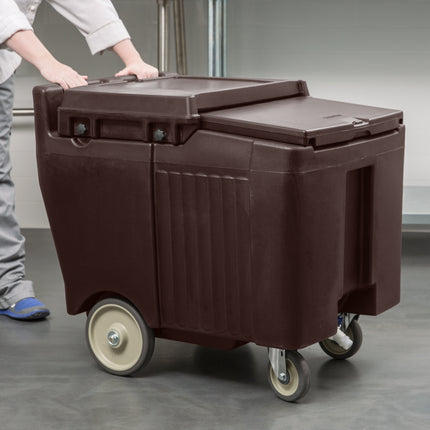 Thùng đá di động nắp trượt Cambro ICS125LB131 màu nâu đậm - 57 kg