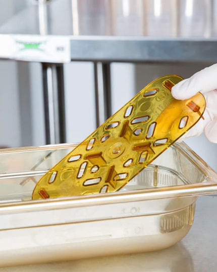Vollrath 23400 Super Pan® 1/4 Size - Đáy Giả, Nhựa, Màu Hổ Phách