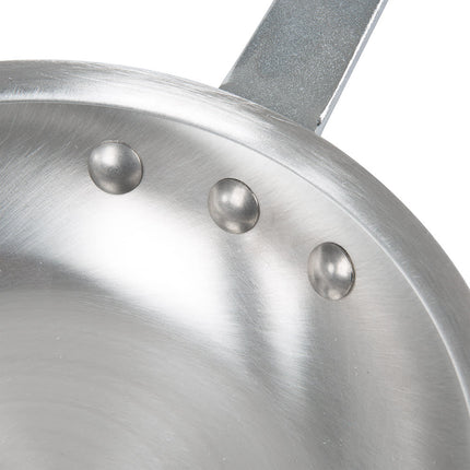 Chảo Chiên Nhôm Vollrath 4007 Wear-Ever® 17.8 cm Tay Cầm Silicone Đặc
