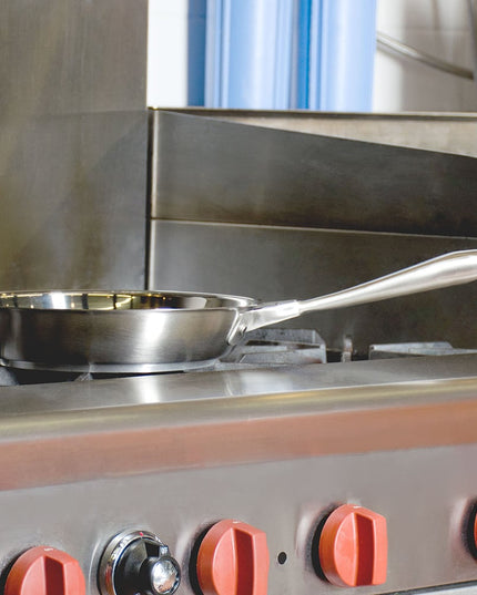 Chảo Rán Thép Không Gỉ Vollrath 47751 Intrigue® 23.8 cm Tay Cầm Kim Loại Rỗng - Dùng Cho Bếp Từ