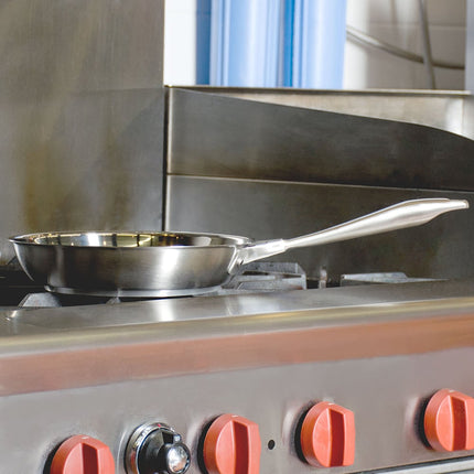 Chảo Rán Thép Không Gỉ Vollrath 47751 Intrigue® 23.8 cm Tay Cầm Kim Loại Rỗng - Dùng Cho Bếp Từ