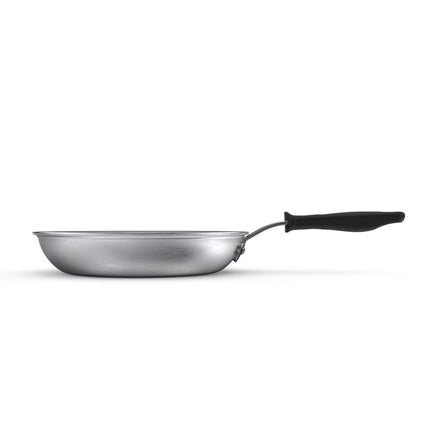 Chảo Rán Nhôm Vollrath 672207 Wear-Ever® 17.8 cm Tay Cầm Silicone Rỗng