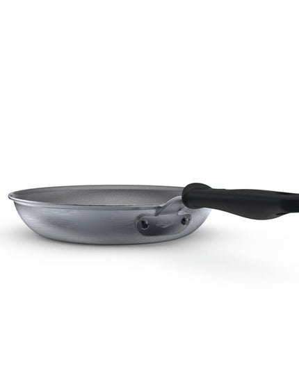Chảo Rán Nhôm Vollrath 672207 Wear-Ever® 17.8 cm Tay Cầm Silicone Rỗng