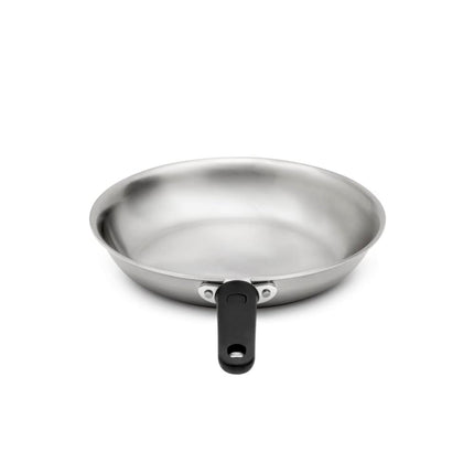 Chảo Rán Vollrath 692108 Tribute® 20.3 cm Thép Không Gỉ Tay Cầm Silicone Rỗng - Dùng Cho Bếp Từ
