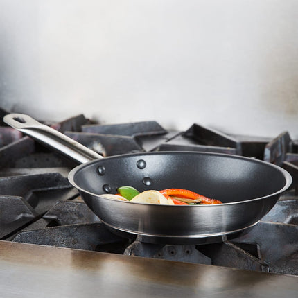 Chảo Chiên Vollrath N3808 Optio™ Thép Chống Dính 20.3 cm Tay Cầm Kim Loại Rỗng - Dùng Cho Bếp Từ