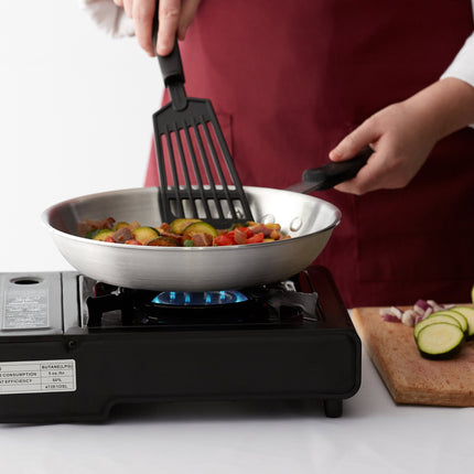 Chảo rán nhôm Choice 20 cm tay cầm silicone đen