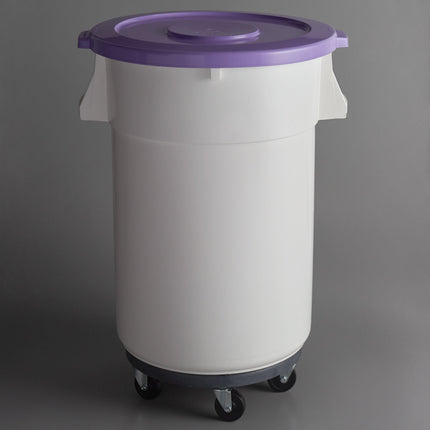 Thùng đựng nguyên liệu tròn di động chống dị ứng Baker's Mark 167 lít / 700 cup màu trắng nắp tím kèm xe đẩy xám