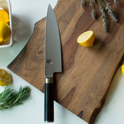 Dao Đầu Bếp Shun Classics Lưỡi 20.3 cm Cán PakkaWood Hình Chữ D (DM0706)