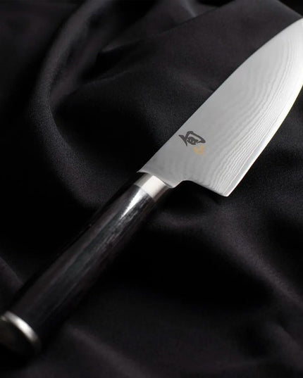 Dao Đầu Bếp Shun Classics Lưỡi 20.3 cm Cán PakkaWood Hình Chữ D (DM0706)