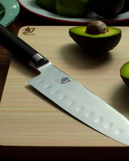 Dao Santoku Shun Classics DM0718 17.8 cm Cán Packwood Hình Chữ D