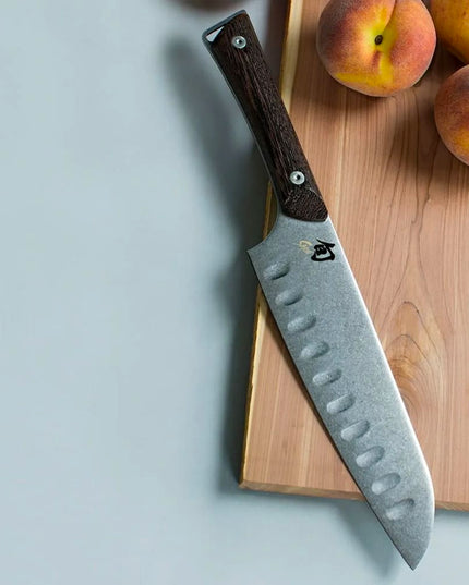 Dao Santoku Shun SWT0718 17.8 cm Lưỡi Rỗng Cán Gỗ Tagayasan Thép Không Gỉ