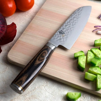 Dao Santoku Shun TDM0727 14 cm Lưỡi Rèn Cán Gỗ Óc Chó