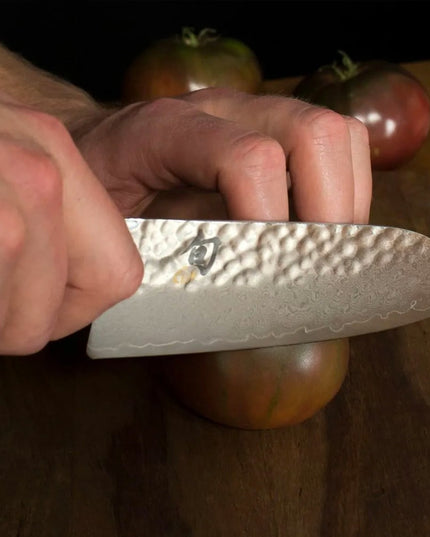 Dao Santoku Shun TDM0727 14 cm Lưỡi Rèn Cán Gỗ Óc Chó