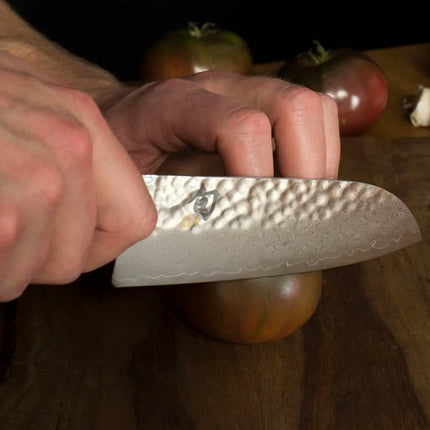 Dao Santoku Shun TDM0727 14 cm Lưỡi Rèn Cán Gỗ Óc Chó