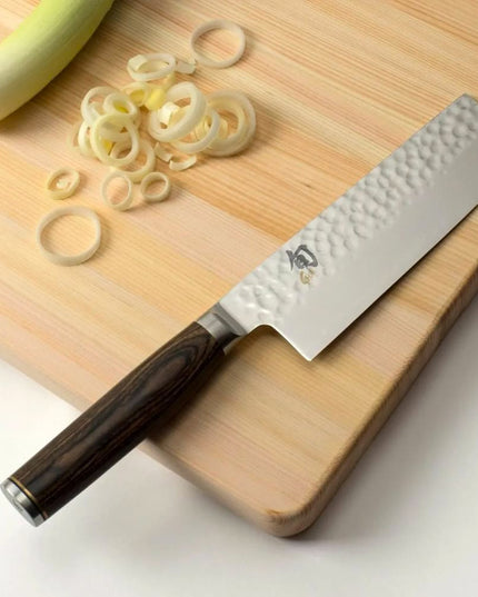 Dao Nakiri Shun 14 cm Lưỡi Thẳng Cạnh & Sống Lưỡi Rèn Búa (TDM0742)