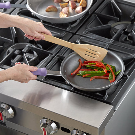 Chảo chiên chống dính thép không gỉ ba lớp Vollrath Tribute 693208 20 cm, phủ CeramiGuard II, ống tay cầm tím chống dị ứ