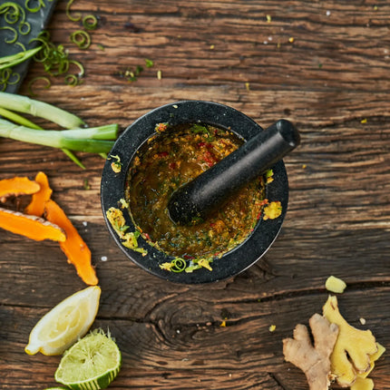 (2 pieces) ZWILLING | Granite Mortar & Pestle Ø150 mm – Non-slip Feet - 18/10 Stainless Ring - Black