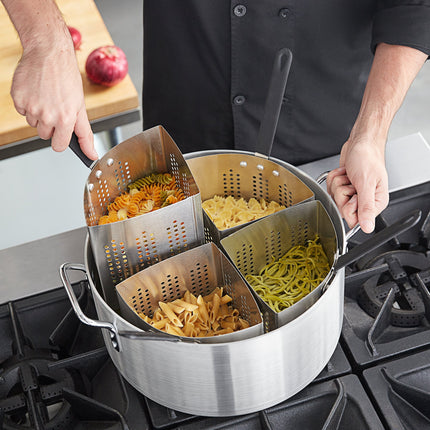 Rổ lọc inox đục lỗ hình nêm Choice 4,7 lít cán bọc nhựa PVC đen