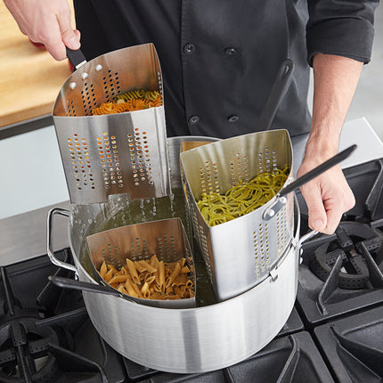 Rổ lọc inox đục lỗ hình nêm Choice 4,7 lít cán bọc nhựa PVC đen