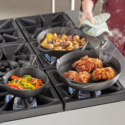Bộ 3 chảo gang đã tôi dầu Choice - gồm chảo 20 cm, 26 cm và 30 cm