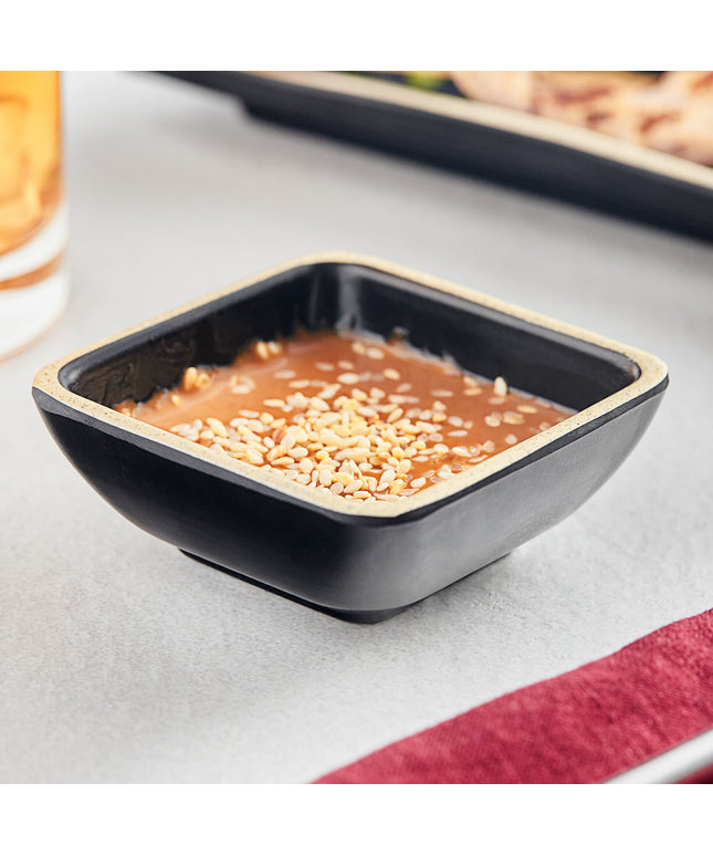 Đĩa đựng sốt melamine vuông Acopa Ugoki 59 ml màu đen mờ viền ngà - Gói 12 cái