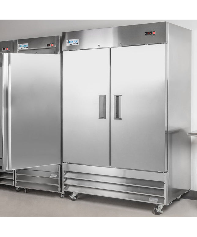 Tủ lạnh cửa đặc Avantco A-49R-HC 137 cm hai ngăn