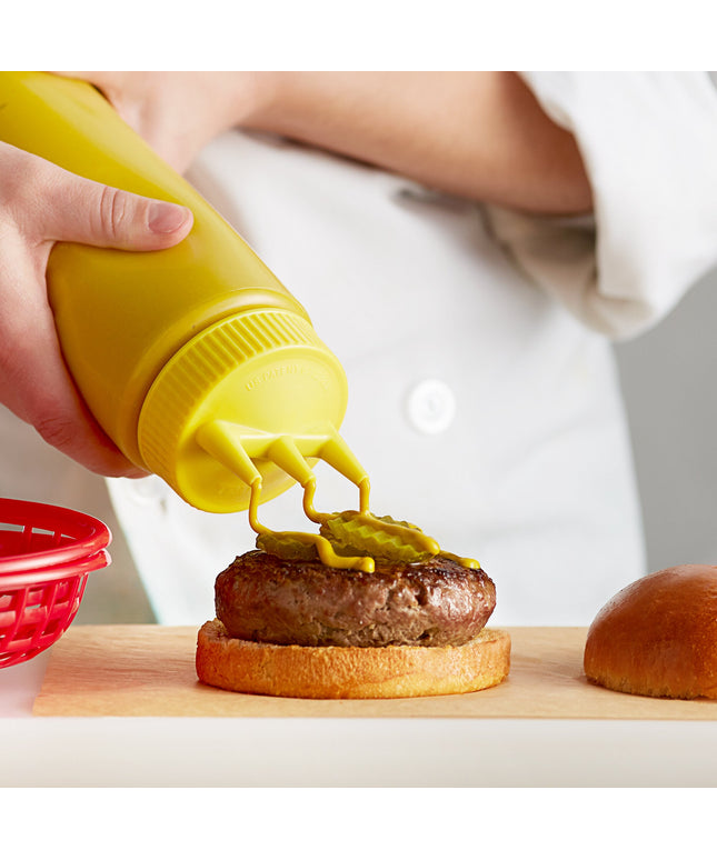 Bình bóp nước sốt nhựa trong suốt Vollrath Traex® Color-Mate™ 710 ml Tri Tip™ miệng rộng nắp vàng - 3324-1308