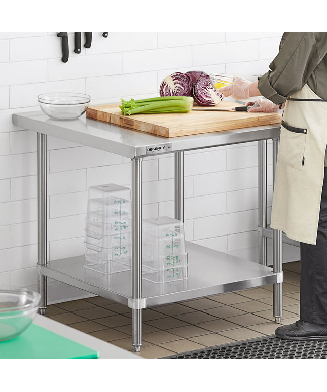 Bàn thao tác Regency Spec Line thép không gỉ 91 x 91 cm dày 14 gauge có kệ dưới