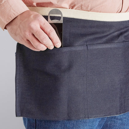 Tạp dề nửa thân vải denim Acopa Kennett xanh dương, 3 túi và dây viền tự nhiên