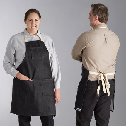 Tạp dề yếm vải denim điều chỉnh được Acopa Kennett đen, 3 túi và dây viền tự nhiên
