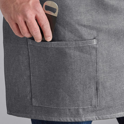 Tạp dề bistro nửa thân vải denim Acopa Kennett xám, 2 túi và dây viền tự nhiên