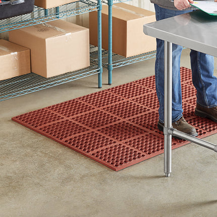 Thảm sàn công nghiệp Choice 3' 7,6 cm x 4' 26,7 cm đỏ Rubber Straight viền Grease-Resistant Anti-Fatigue sàn Mat - 2,2 c