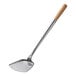 Xẻng chảo wok lớn cán gỗ Emperor's Select 12 x 10 cm với cán 39 cm
