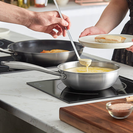 Chảo nấu sốt saucier inox ba lớp Vigor SS3 Series 1,9 lít kèm nắp