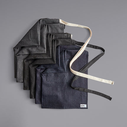 Tạp dề yếm vải denim điều chỉnh được Acopa Kennett đen, 3 túi và dây viền đen