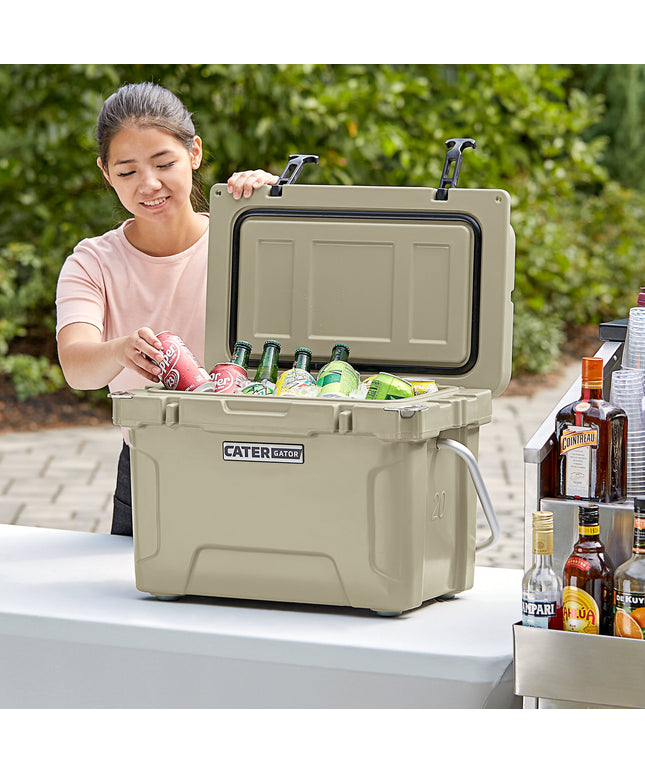 Thùng đá giữ lạnh ngoài trời rotomold màu nâu vàng CaterGator CG20TAN 19 lít