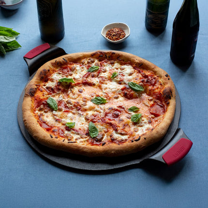 Khay Pizza Gang Lodge BW15PPA1 Tròn 38 cm Tay Cầm Silicone