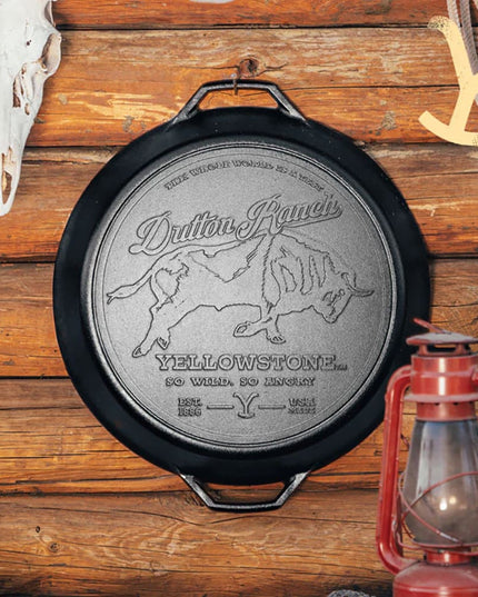 Chảo Gang Lodge Yellowstone L17SKYW Tròn 43.2 cm Họa Tiết Bò Đực