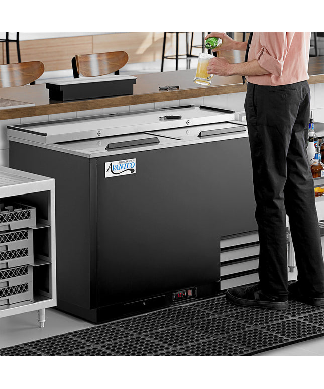 Tủ làm lạnh ly và đĩa Avantco GF50-HC 127 cm màu đen - 115V