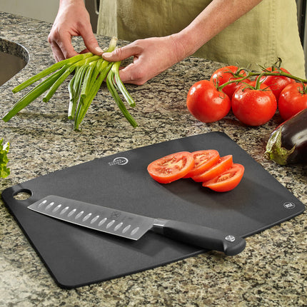 Thớt composite đen Mercer Culinary 37 x 28 x 0,6 cm M18961BK