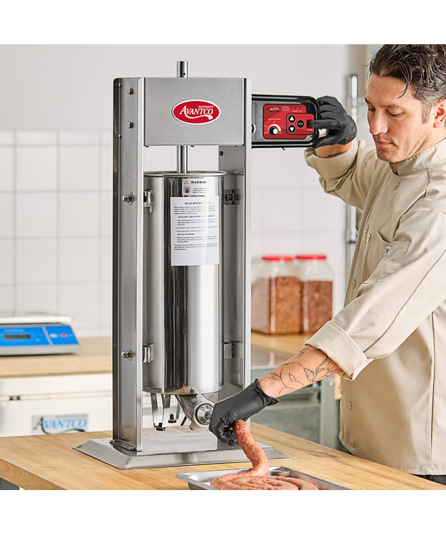 Máy nhồi xúc xích đứng inox lai điện / thủ công Avantco SS-30VKIT 13,6 kg với các phễu inox 1,6 / 2,2 / 3,2 / 3,8 cm - 1