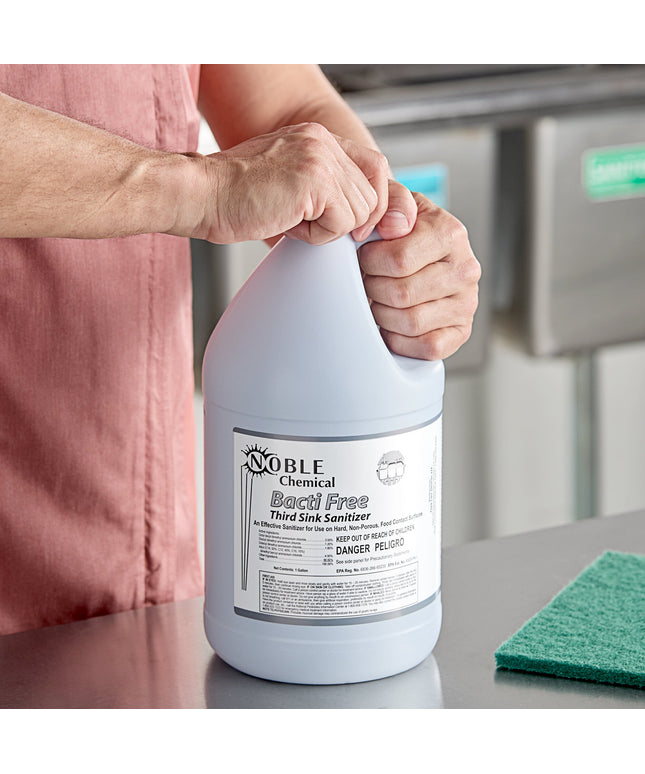 Nước rửa ly Noble Chemical 3,8 lít / 3,8 lít Bacti-Free đậm đặc dung dịch khử trùng bồn thứ ba - Thùng 4 cái