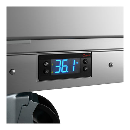 Bàn salad / thức ăn lạnh Beverage-Air SPE48HC-S 123 cm, thép không gỉ