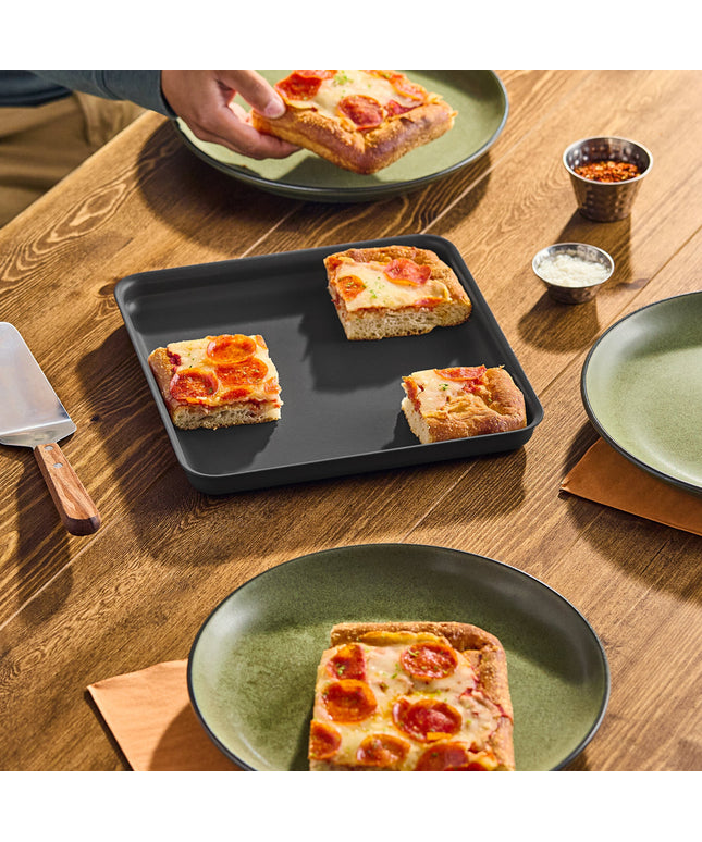 Khay pizza nhôm vuông phủ cứng American Metalcraft HCSQ1010 25 x 25 x 2,5 cm