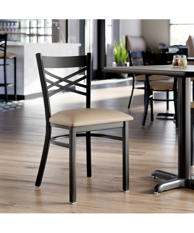 Ghế lưng chéo hoàn thiện đen Lancaster Table & Seating với đệm vinyl màu nâu xám dày 6,4 cm - Đệm rời