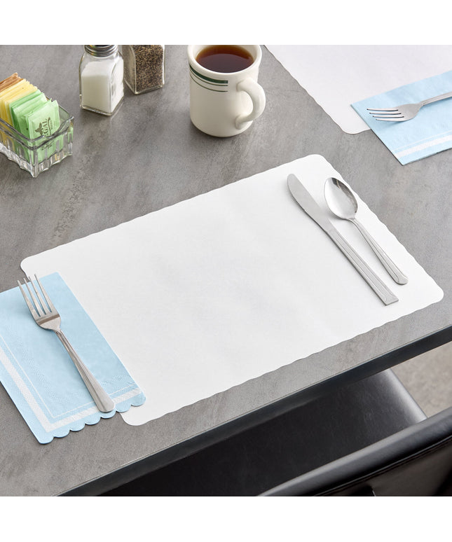 Khăn trải bàn Choice 25,4 cm x 35,6 cm tùy chỉnh trắng giấy Placemat Scalloped viền - Thùng 1,000 cái