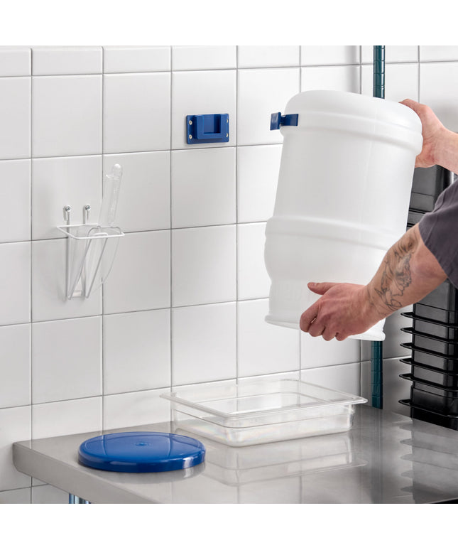 Bộ thùng xúc đá PP Choice 19 lít kèm muôi 355 ml, giá muôi, nắp và giá gắn